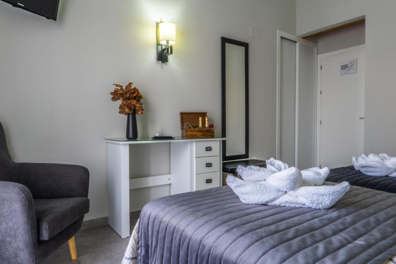 Apartamentos Turisticos El Altozano Fuentes de León Zewnętrze zdjęcie