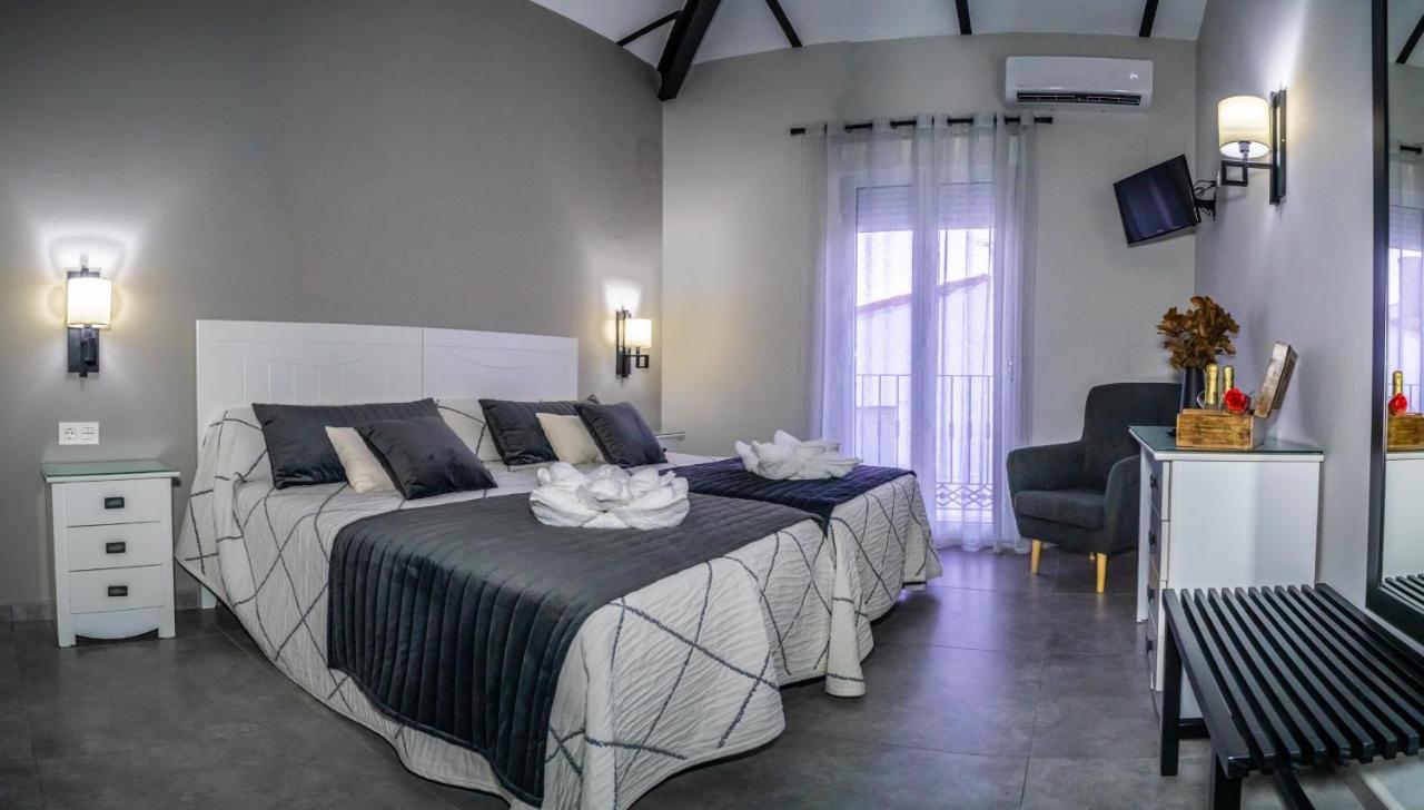 Apartamentos Turisticos El Altozano Fuentes de León Zewnętrze zdjęcie