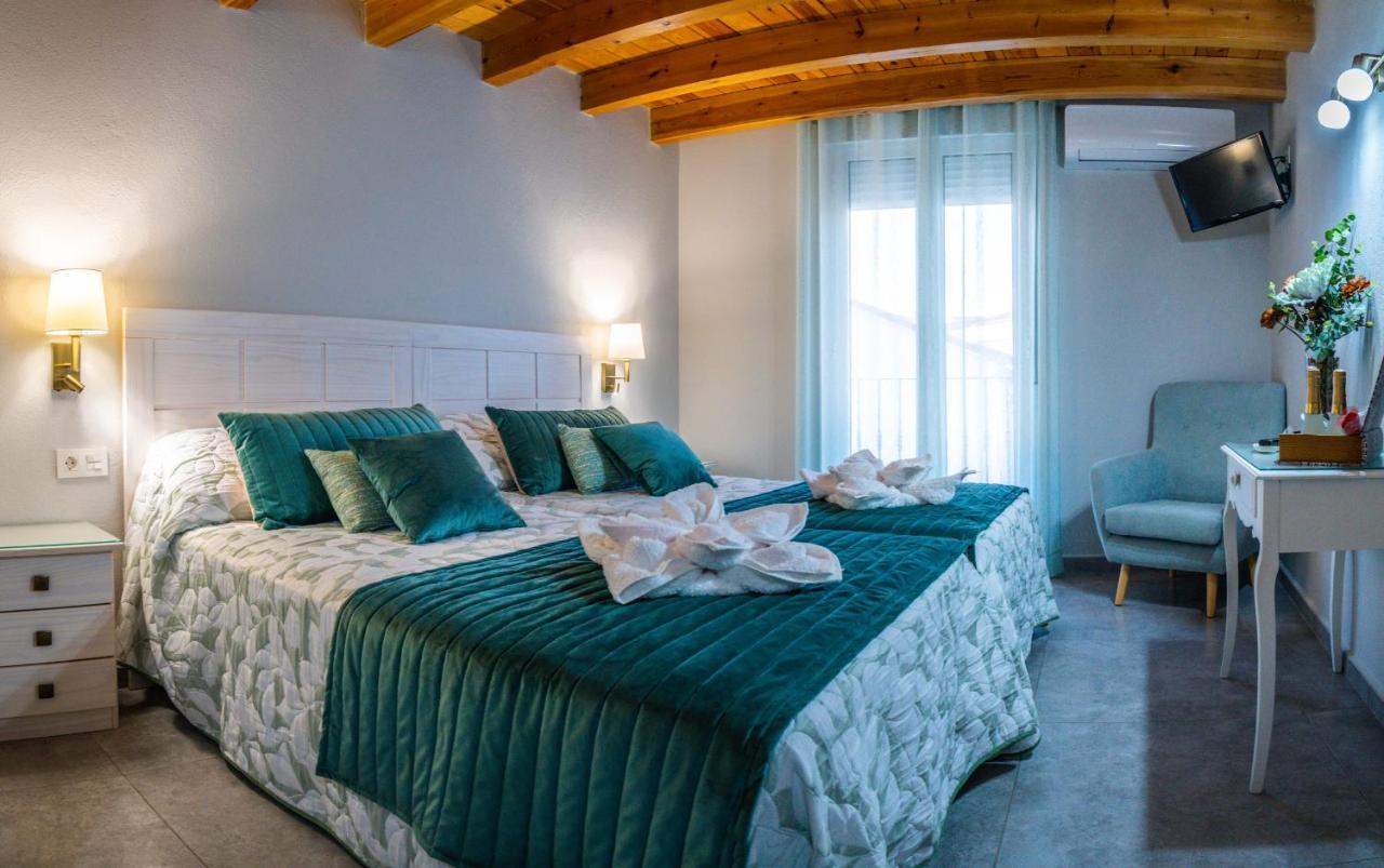 Apartamentos Turisticos El Altozano Fuentes de León Zewnętrze zdjęcie
