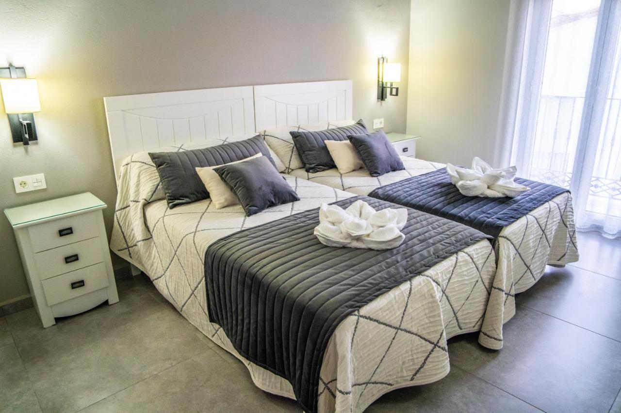 Apartamentos Turisticos El Altozano Fuentes de León Zewnętrze zdjęcie