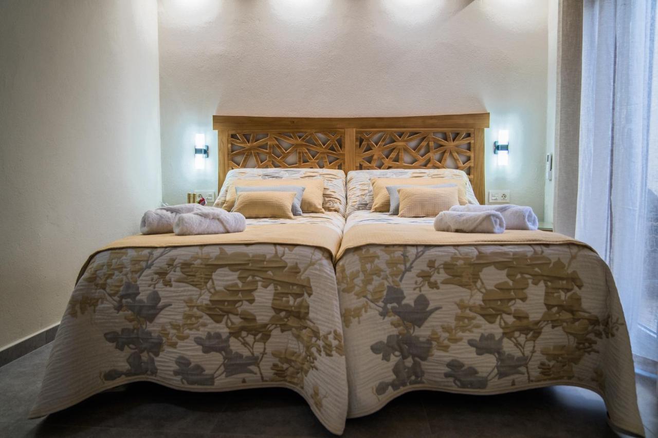 Apartamentos Turisticos El Altozano Fuentes de León Zewnętrze zdjęcie